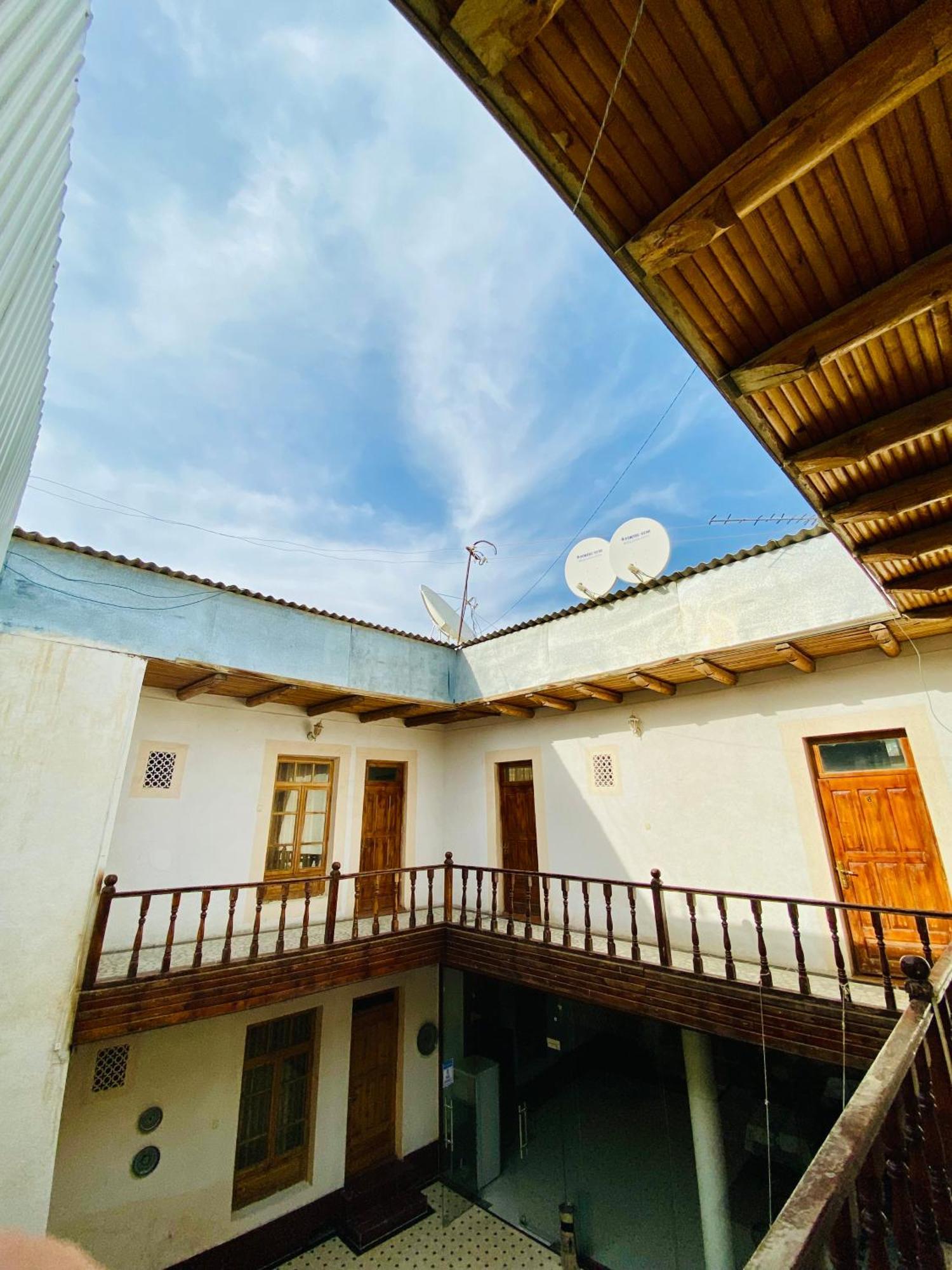 Antique Hotel In Old Town Бухара Екстериор снимка