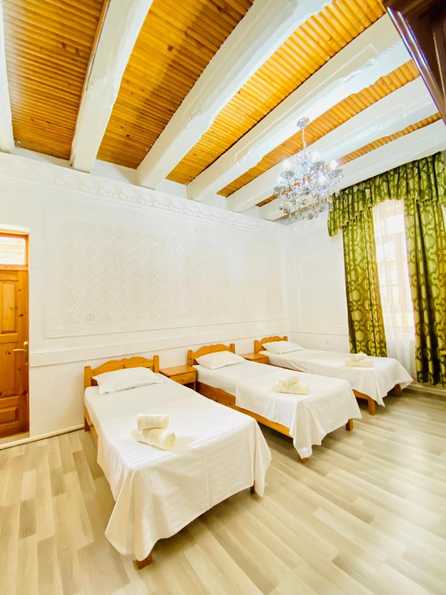 Antique Hotel In Old Town Бухара Екстериор снимка