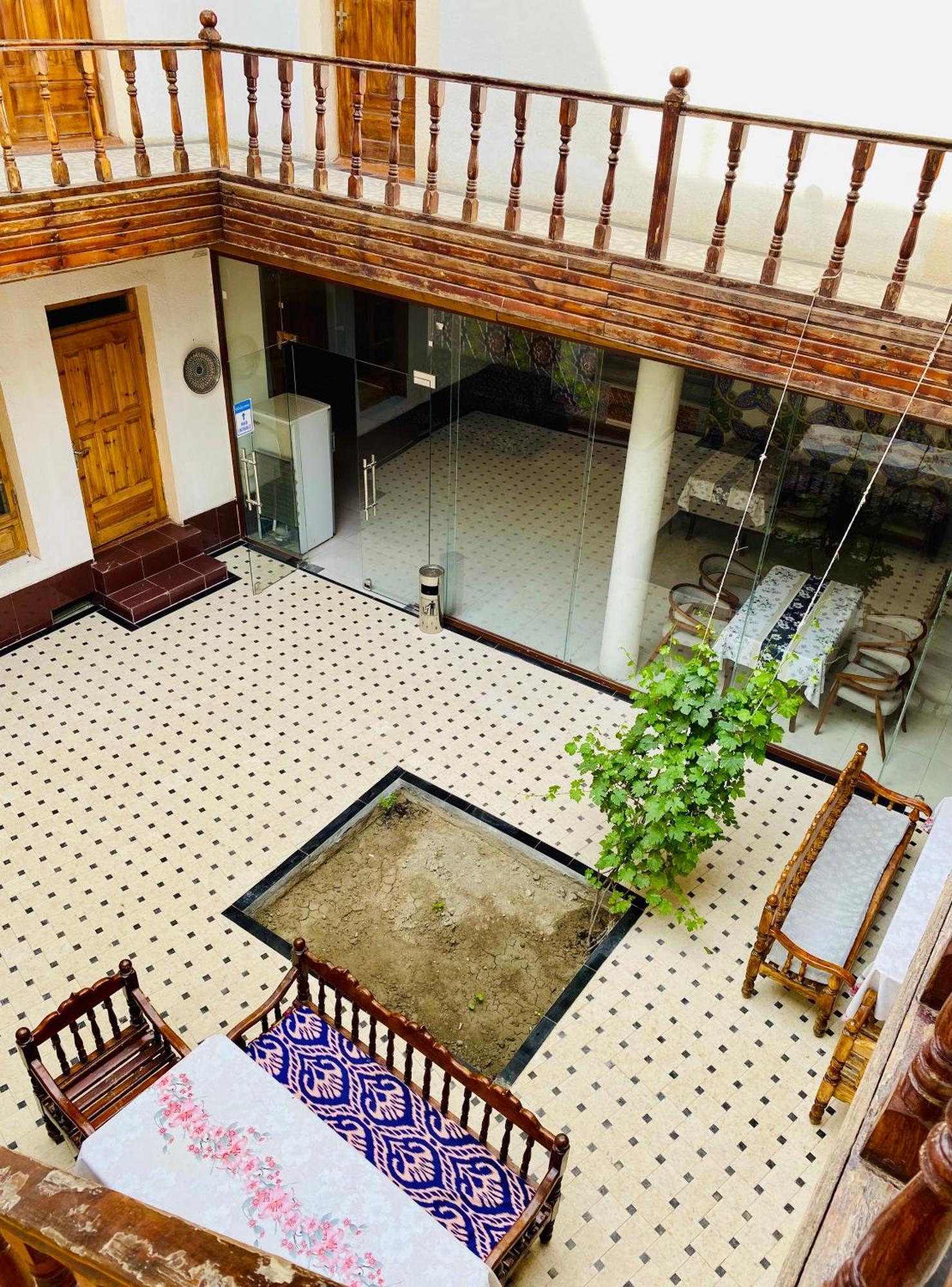 Antique Hotel In Old Town Бухара Екстериор снимка